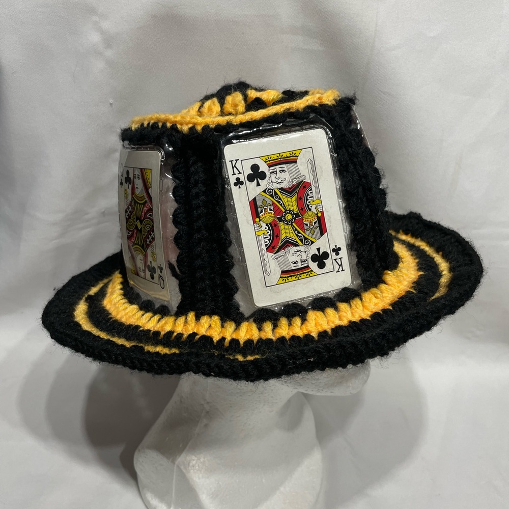 VINTAGE Elope Knit Crochet Royal Flush Gambler Cards Hat Unique Weird Retro Blac
